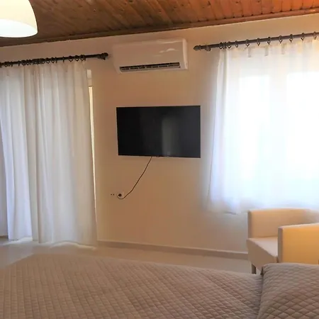 Holiday home Minas House Alikianos