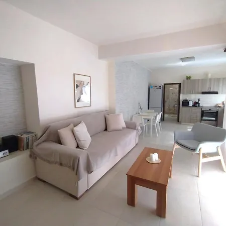 Holiday home Minas House Alikianos
